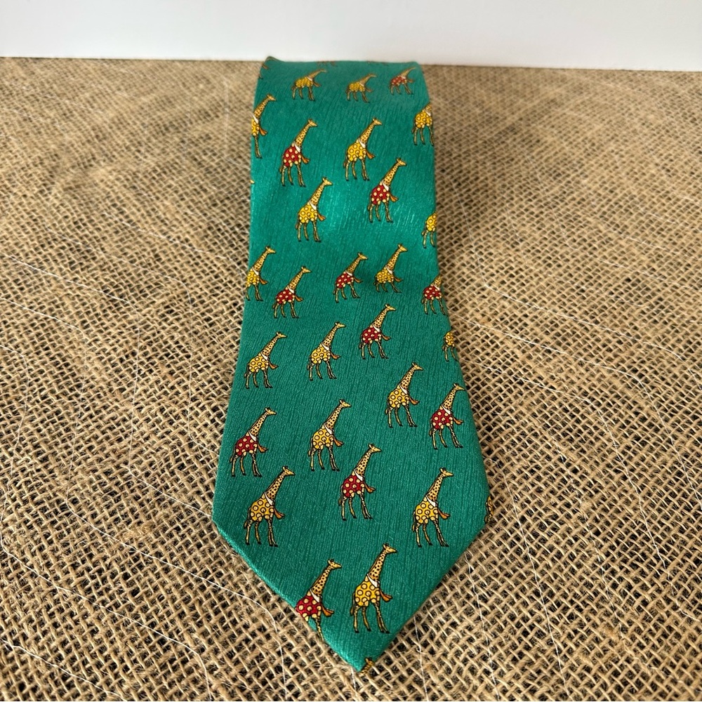 Paul Fredrick 100% Green‎ Silk with Yellow & Red Giraffe Motif Tie 🦒🦒🦒